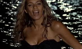 Leona Lewis no clothes