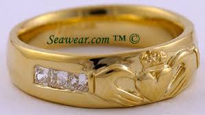 mens claddagh