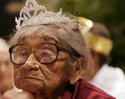 ugly-wrinkled-old-woman-photos.jpg