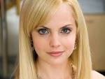 http://hollywoodeastconnection.com/wp-content/uploads/2012/02/mena-suvari-boston.jpg