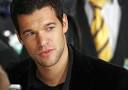 Michael ballack Fußbal Bilder und Gifs - images?q=tbn:ANd9GcQ1C8_vbL9ityjzCbvgGxWhIr7gDP94p30Fbe5hDJoSoDQKNWAJYH3og2I
