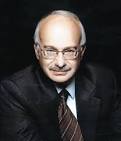 3) Γιάννης Κακουλίδης = Με