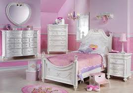 Divine Design Girls Bedroom Ideas with White Wooden Trundle Bed ...