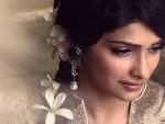 Prachi Desai Photo