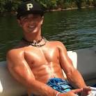 Chatting, Free Online Chat Rooms and Online Dating site.