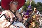 Mummers Woodland String Band a big hit with Celebration crowd, Puglia