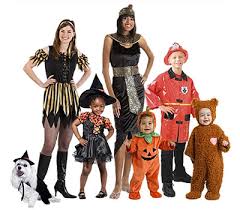  Costumes