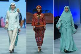Semarak Busana Muslim di Indonesia Fashion Week 2015 - Weddingku.com