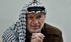 İsviçreli adli tıp uzmanlarının hazırladığı bir raporda, 2004 yılında hayatını kaybeden Filistin lideri Yaser Arafat, polonyum denilen radyoaktif maddeyle ... - yaser-arafat