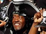listens to Oakland Raiders
