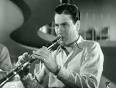 http://upload.wikimedia.org/wikipedia/commons/thumb/e/e9/Artie_Shaw_Playing.jpg/300px-Artie_Shaw_Playing.jpg