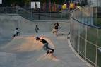skate bowl public in Ocean - via Daymix