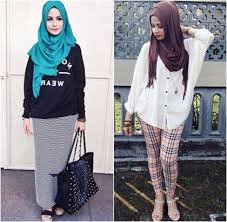 Hijab Style: Bergaya Kasual Ala Blogger Cantik, Nabila Abdat