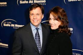 Bob Costas \u0026amp; Jill Sutton Pictures - SuperiorPics. - JoeTorre_DE000547