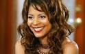 Renee Jones plays Lexie Carver