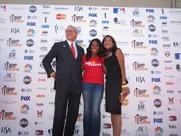 View full sizeCourtesy of Cancer Treatment Centers of AmericaPam Cromwell, center, posing on the red carpet at Stand Up to Cancer with Stephen B. Bonner, ... - pam-cromwell-92157eabeee450d8