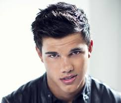 Taylor Lautner -  17 Images?q=tbn:ANd9GcQBlMSHR5r7xkyDt0tzVAa_btOb_B2XGQM1h4Hiq0sAyomjCZF5&t=1