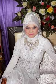 Pengantin modern berjilbab | dayasrioe.top