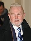 http://www4.pictures.zimbio.com/bg/Derek%2BJacobi%2B2008%2BEvening%2BStandard%2BTheater%2BLgeMww6kwRKl.jpg