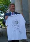 File:Christian-Wulff-white-free-travel-shirt.jpg - Wikimedia Commons