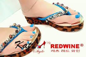 Jual Wedges Crystal Chain in print Leopard ( SANDAL / SEPATU PESTA ...