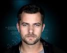 Joshua Jackson (Peter Bishop): - peter-bishop-picture