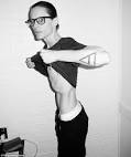 Shocking photos: Jared Leto shows off his scary skinny frame ...