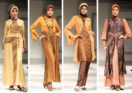 Kumpulan Model Busana Muslim Batik Trendy Edisi Terbaru
