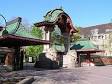 260px-Berlin_zoo_elefantentor.jpg