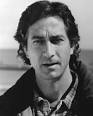 http://www.nndb.com/people/467/000092191/david-strathairn-1-sized.jpg