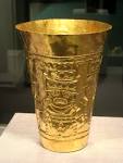 File:Cup, Peru north coast, Sican culture, 850-1050 AD, gold, Pre ...
