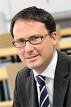 Dr. Andreas Walter - images?q=tbn:ANd9GcQRj3q0SnwsI15nirAktbwNiFd1S8y3QtFurgVRtpESVtn1IO1sQ3n18Q