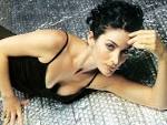Desktop Wallpaper > Celebrities > Women > Carrie Anne Moss ...