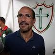 Mário Sérgio chega com a