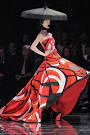 http://www3.pictures.gi.zimbio.com/Alexander%2BMcQueen%2BParis%2BFashion%2BWeek%2BReady%2BHQKbG8Z6YIzl.jpg
