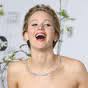 Oscar-Star: Jennifer <b>Lawrence holt</b> Twitter-Rekord - jennifer-lawrence-lacht-sich-beim-oscar-2014-kaputt