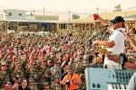 Country star Toby Keith performs downrange   Hawaii Army Weekly