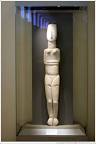 Cycladic idol of a woman from 2800-2300 BC. National ...
