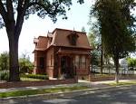File:2009-0725-CA-Porterville-ZaludHouse.jpg - Wikimedia Commons