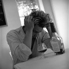 The long term effects of alcohol range from possible health benefits for low 