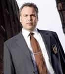 detective robert goren | Tumblr