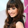 Selena Gomez and Demi Lovato awesome girl - awesome-girl-selena-gomez-and-demi-lovato-3437307-300-300