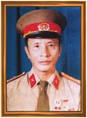 Anh hùng Trịnh Xuân Thiều sinh năm 1947, dân tộc Kinh, quê ở xã Định Tiến, ... - 062310_0906_ANHHNGTRNH1