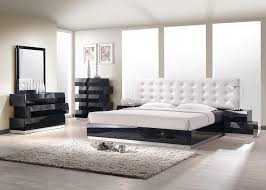Consumate Contemporary Bedroom || Black Platform Bed Wood Clad ...