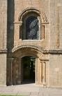 a plain circular moulding and finally an order of billet decoration. - via Daymix