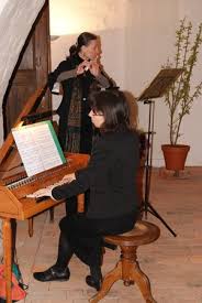 Preußische Hofmusik von Birgitta Winkler (Flöte) und Susanne Catenhusen (Cembalo). Dauer der Ausstellung: 13. Mai bis 21.