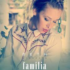 Beth >> album "Familia" - Página 3 Images?q=tbn:ANd9GcQeLFgwLDtcmogUaVmAHRHloku9h6vYjiIhL4P-_NrZwCCHNKDi