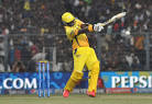Suresh Raina Out! MI vs CSK IPL 2015 Final: Watch Video highlights.