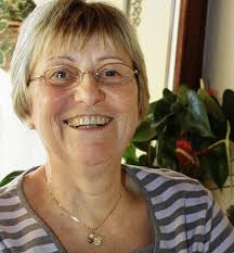 Seit 25 Jahren hilft <b>Monika Dörflinger</b> ehrenamtlich krebskranken Frauen in <b>...</b> - 9815120