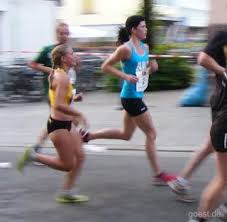 Coline Ricard (links gelbes Trikot, 1. Platz) und Cathrin Cronjäger ( 2. Platz)